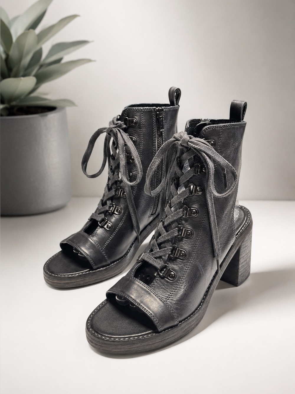 Free People City Of Lights EU 39 US 9 Booties Lace Up Ankle Boots NEW Dark Blue